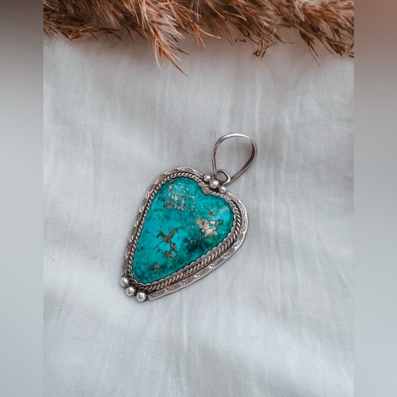 Large Vintage Native American turquoise pendant - Picture 2 of 3